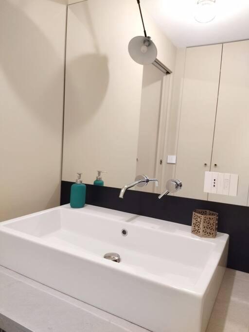 Appartamento La Vetrina Sulla Citta Milano Esterno foto